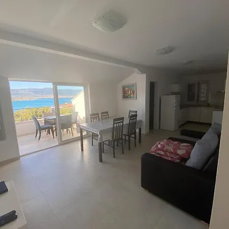 Genesis 4 * Трогир