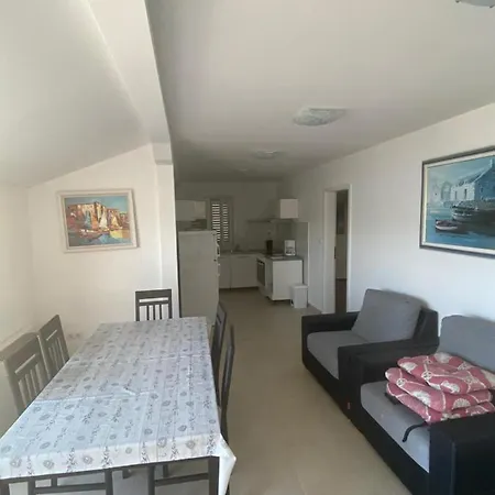 Апартаменты Genesis 4