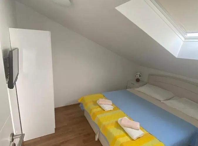 Genesis 4 Трогир