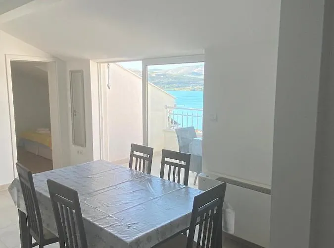 Genesis 4 Апартаменты